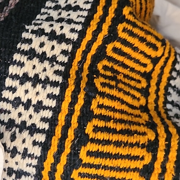 VTG Serape Poncho Wool Blanket Vest with Fringe. Western, Boho, Festival Pattern - Picture 8 of 11